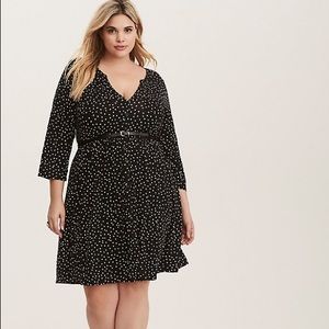 BLACK & WHITE POLKA DOT KNIT BELTED SHIRT DRESS